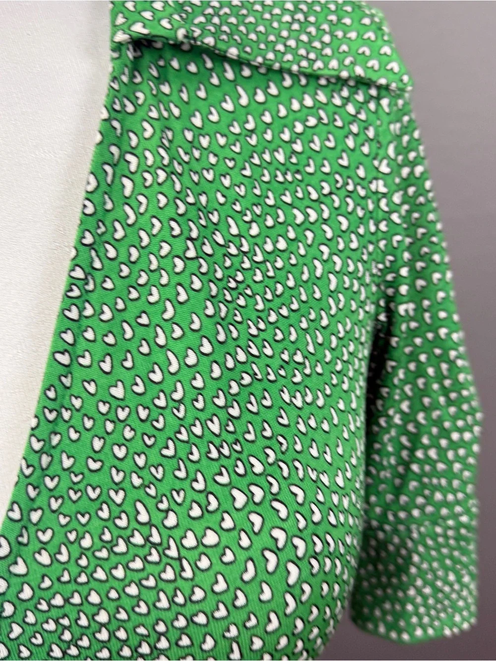 Diane von Furstenberg Vintage Justin Wrap Top Green Hearts Print Silk Sz 4